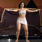 anushka shetty hot thighs in mini g 13